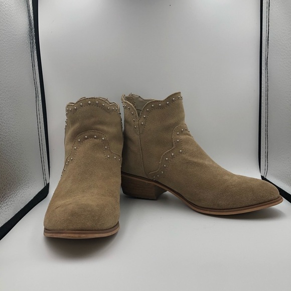 Chinese Laundry Tan Saundry Ankle Booties Sz 7 - Picture 2 of 10